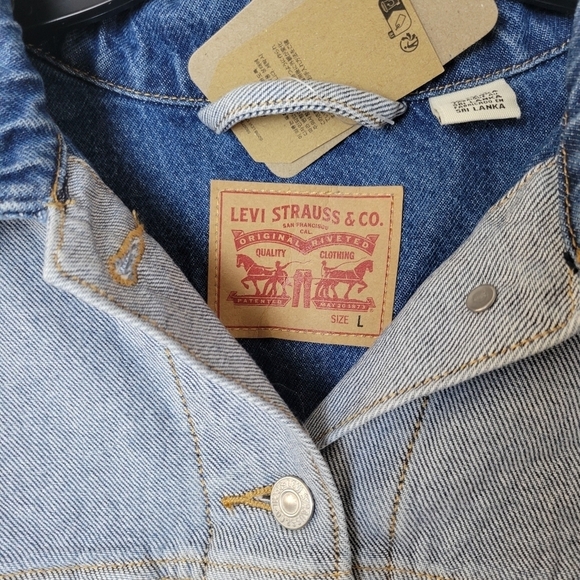 NEW Levi’s Inside Out 90’s Trucker Jean Jacket Two Toned Denim Oversized Sz L - Picture 7 of 10
